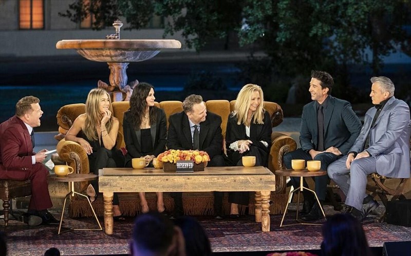 pente-pragmata-pou-mathame-apo-to-friends-the-reunion