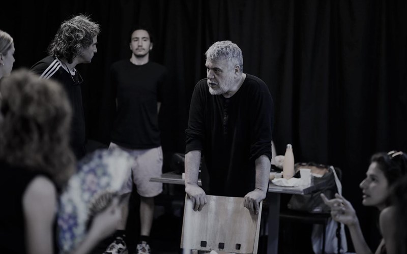 protes-fotografies-kai-programma-periodeias-gia-ton-oresti-tou-gianni-kaklea