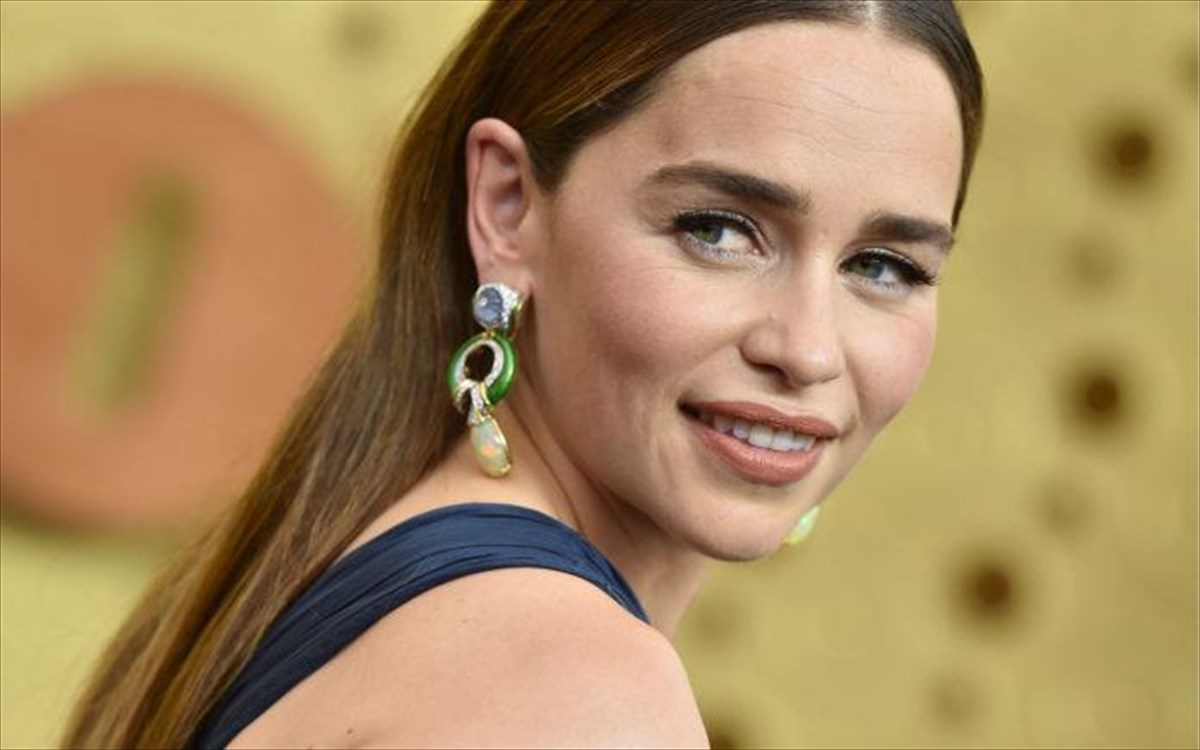 i-emilia-clarke-milaei-gia-ti-summetoxi-tis-sti-marvel