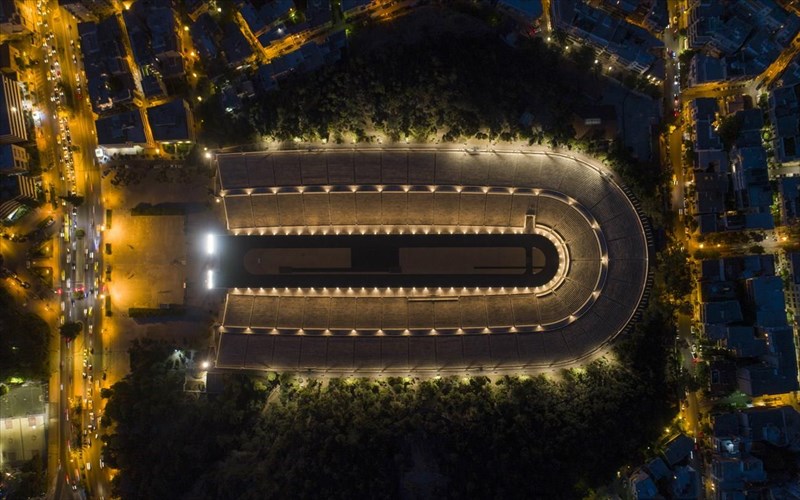 i-ethniki-luriki-skini-epistrefei-sta-zontana-theamata-me-to-all-star-gkala-bernti