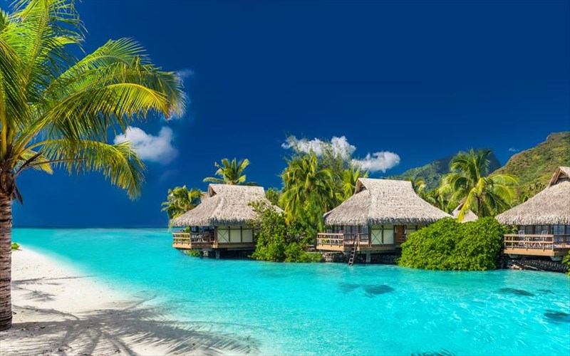 auta-einai-ta-kalutera-meri-gia-diakopes-ston-kosmo