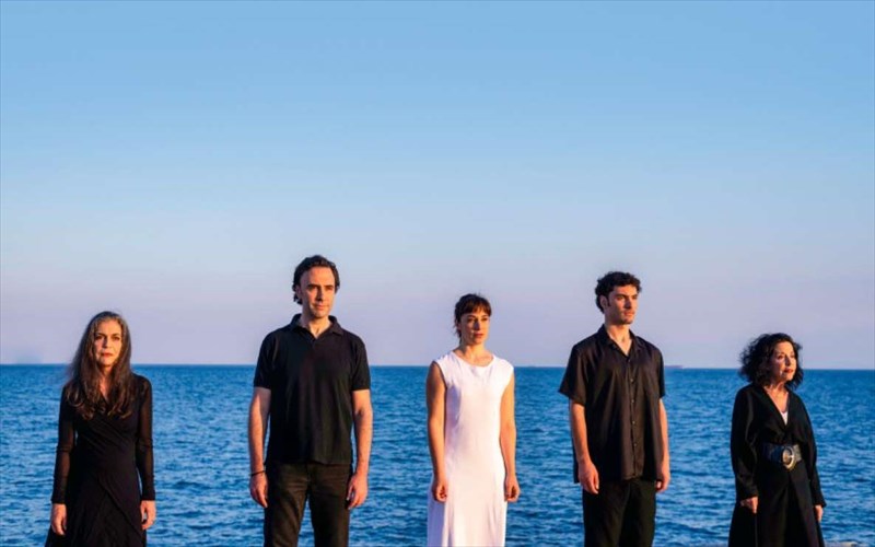 premiera-sto-theatro-petras-gia-tin-faidra-tou-manou-karatzogianni