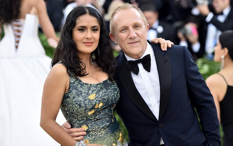 i-salma-hayek-apokaluptei-mustiko-tou-gamou-tis-den-exoume-pei-pote-tipota-asximo-o-enas-ston-allo-enas-ston-allo