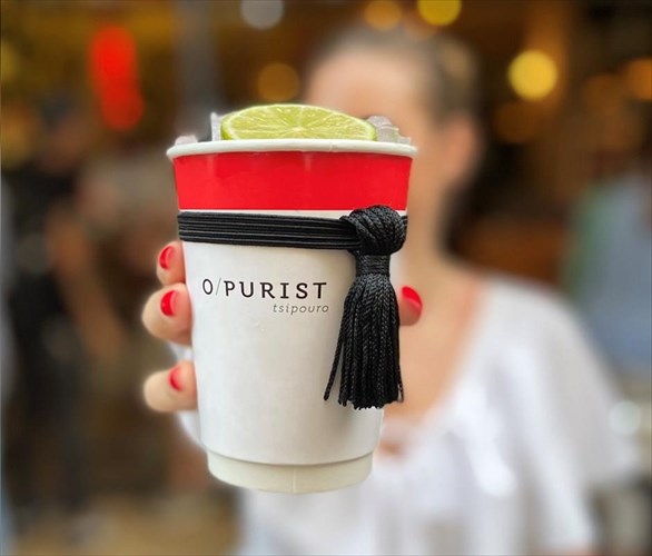 to-tsipouro-brike-ti-thesi-tou-sta-bar-tis-elladas