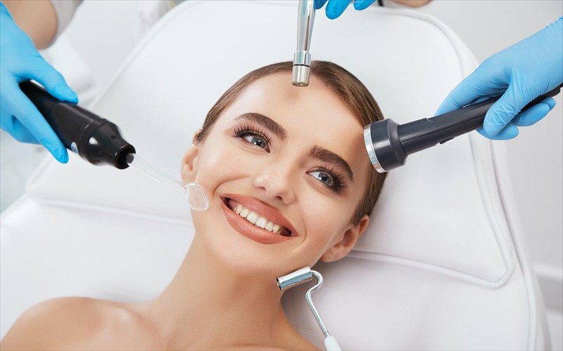 i-apli-methodos-ton-trion-gia-kalokairino-lifting-prosopou