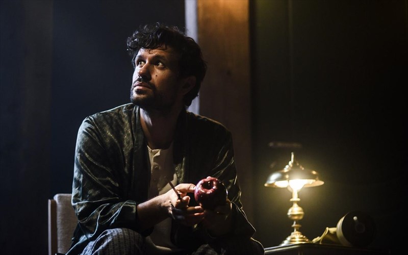 o-odusseas-papaspiliopoulos-skinothetei-ton-orfea-augoustidi