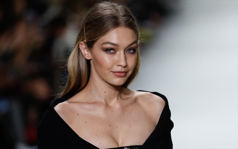 i-gigi-hadid-einai-etoimi-na-paiksei-me-tous-dikous-tis-kanones