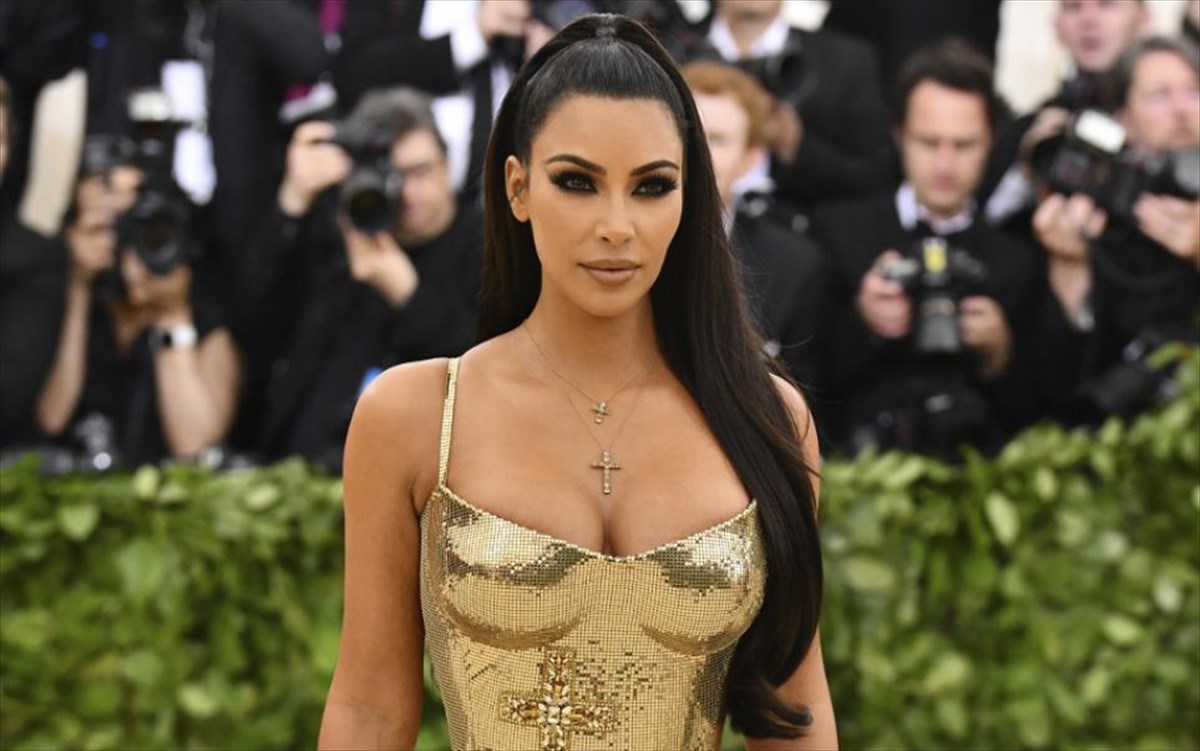 i-kim-kardashian-gia-ta-mathimata-zois-apo-ton-kanye-west
