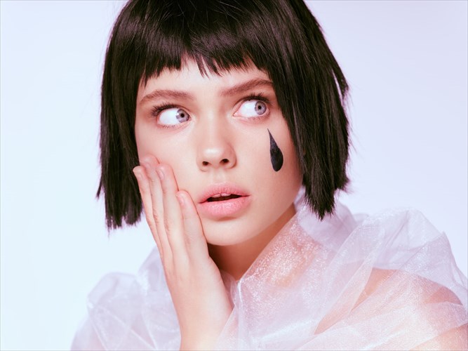 to-megalo-ksupnima-ton-oikon-omorfias-enantia-sti-bia-kata-ton-gunaikon