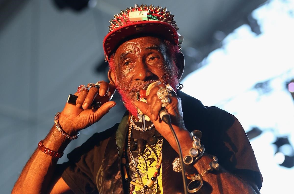 o-lee-scratch-perry-o-samanos-tis-regke-pethane-se-ilikia-85-eton-samanos-tis-regke-pethane-se-ilikia-85-eton