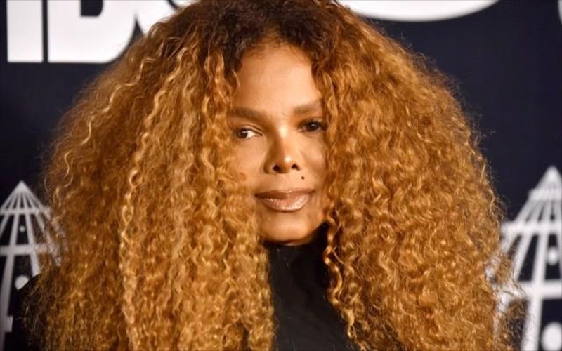 deite-to-proto-teaser-apo-to-ntokimanter-gia-tin-Janet-Jackson-me-titlo-Janet