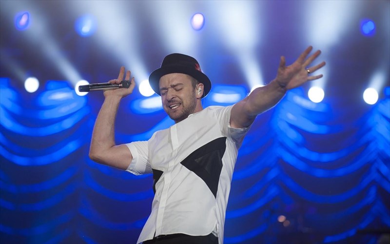 o-Justin-timberlake-giortazei-tin-15i-epeteio-tou-futuresexlovesounds