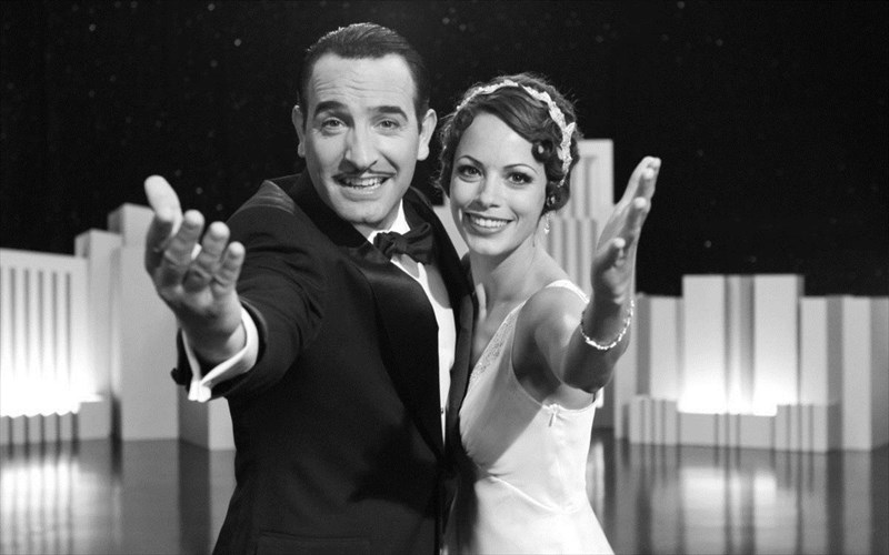 i-tainia-the-artist-proballetai-ston-peiraia