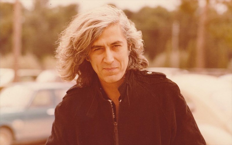 s-euxaristo-loukiane-neo-almpoum-afieroma-ston-loukiano-kilaidoni