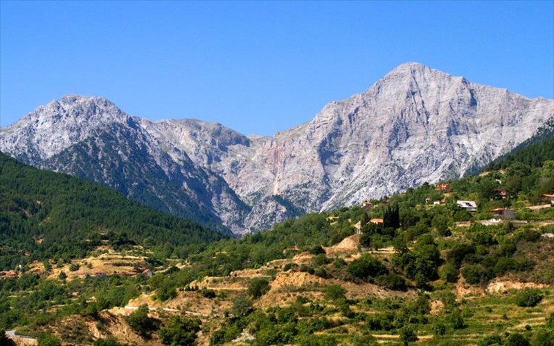 to-triimero-tou-agiou-pneumatos-pame-kalabruta-gia-mousiki