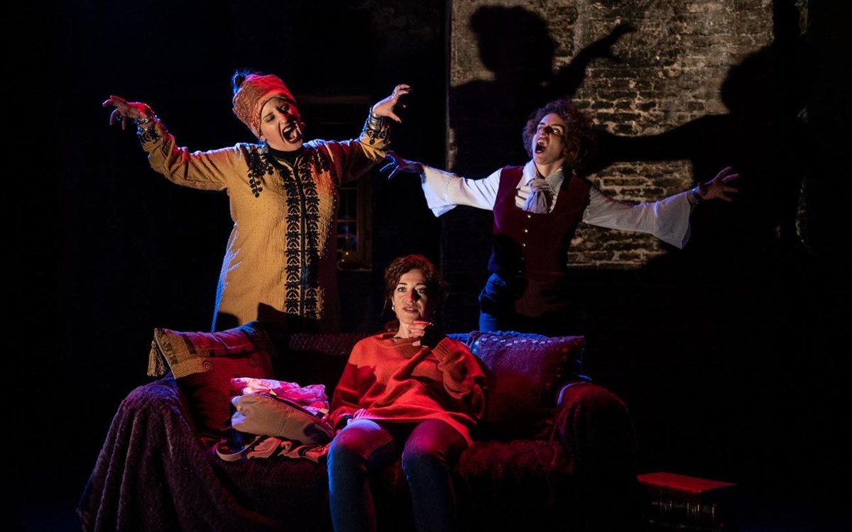 thelma-kai-iris-iris