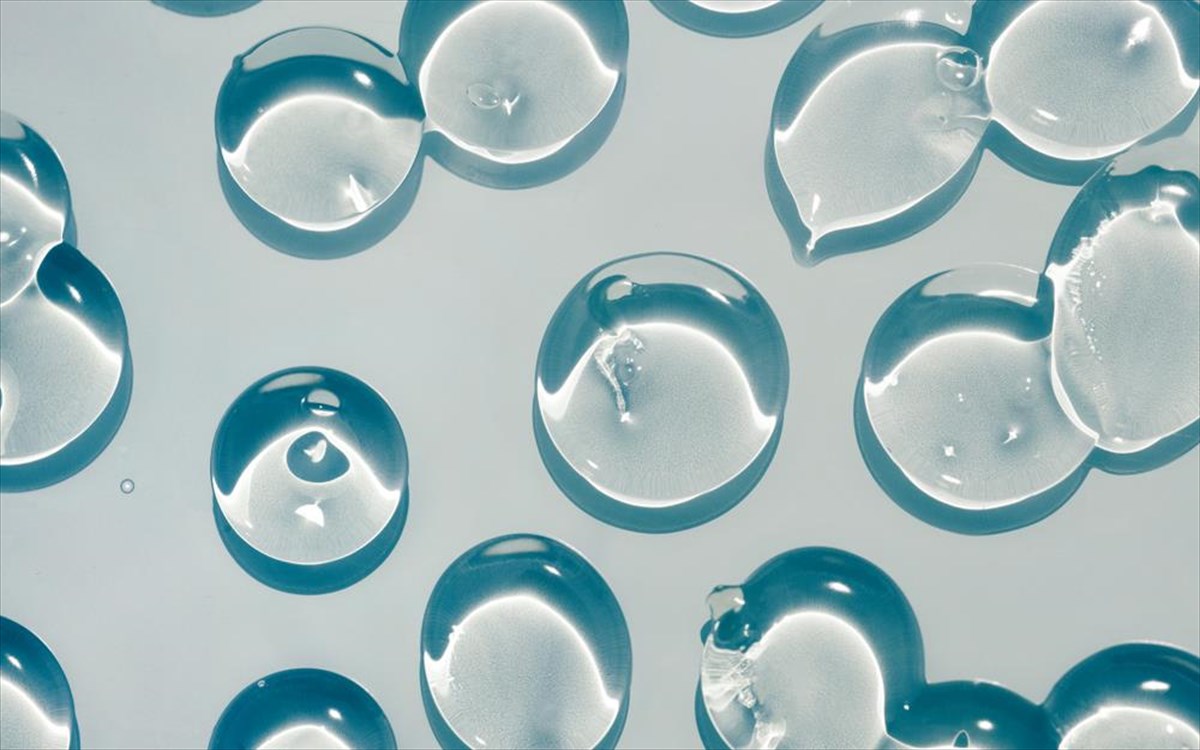 omorfia-kalluntika-ualouroniko