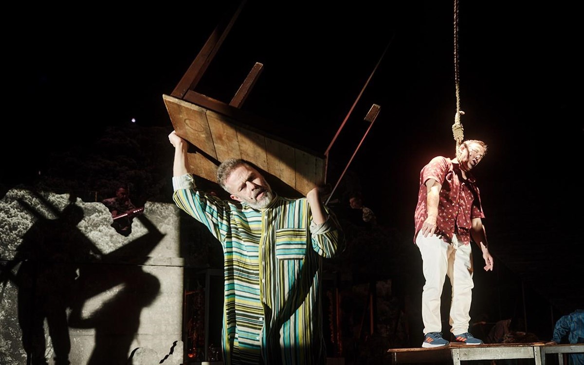 mia-nuxta-stin-epidauro