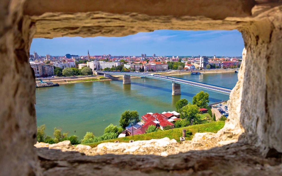 novi-sad-dounabis-serbia