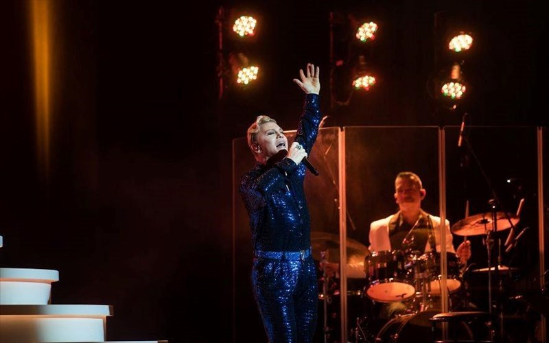 rantebou-me-ton-taki-gia-ligo-akomi-sto-theatro-pallas