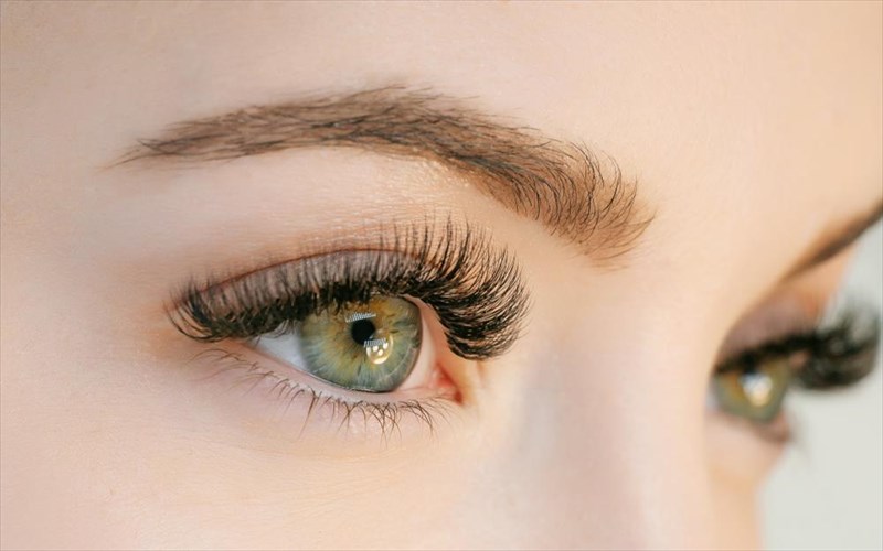 pseutikes-blefarides-kai-kalokairi-ti-prepei-na-kserete