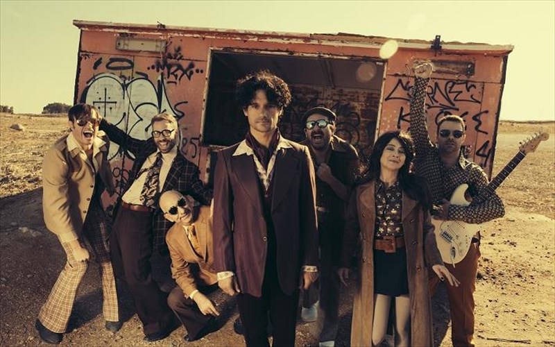 o-tuxaios-thanatos-enos-anarxikou-bgainei-se-kalokairini-periodeia