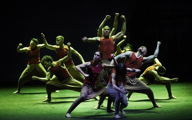 akram-khan-company-Jungle-book-reimagined-o-xoros-sta-kalutera-tou-sto-megaro-xoros-sta-kalutera-tou-sto-megaro