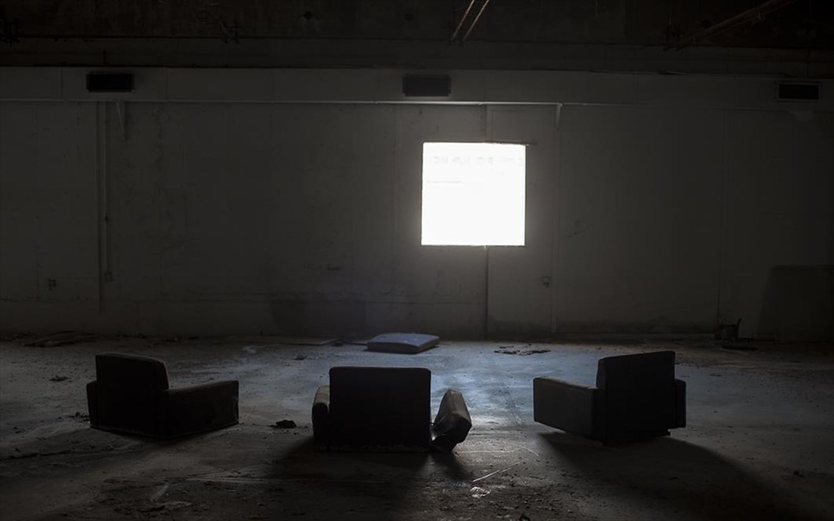 yiannis-tyrovolas-living-in-between-exhibition-living-in-between-exhibition