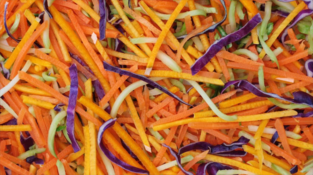 salmonela-kai-listeria-apeiloun-tis-psilokommenes-salates