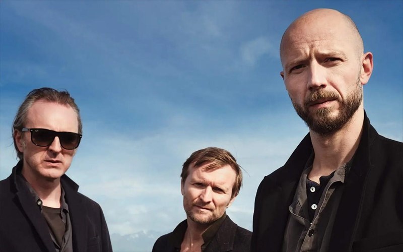 release-athens-metrame-antistrofa-gia-madrugada