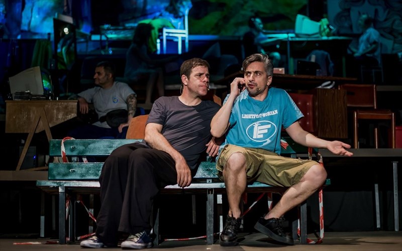 me-sunexomena-sold-out-sunexizetai-o-thrulikos-tsioy-ston-botaniko-photos-thrulikos-tsioy-ston-botaniko-photos