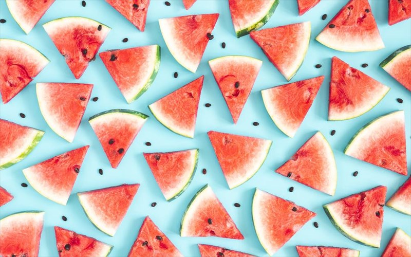 telika-paxainei-to-karpouzi