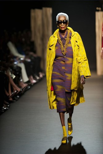 eidiseis-apo-ton-kosmo-tis-modas-tis-texnis-kai-oti-kalo-kukloforei-video