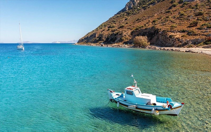 odoiporiko-stin-ko-to-nisi-ton-danteloton-akton-stin-kardia-tou-ellinikou-arxiepelagous