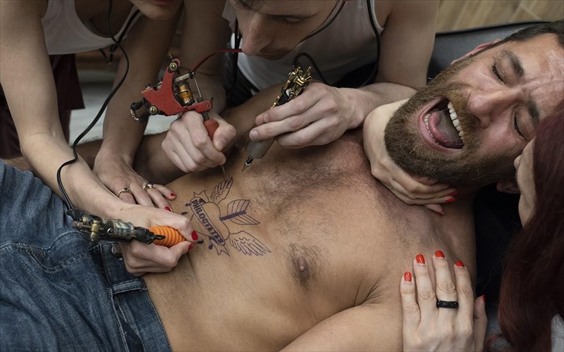 o-filoktitis-me-ti-matia-tou-xristou-oikonomou-sto-mikro-theatro-epidaurou