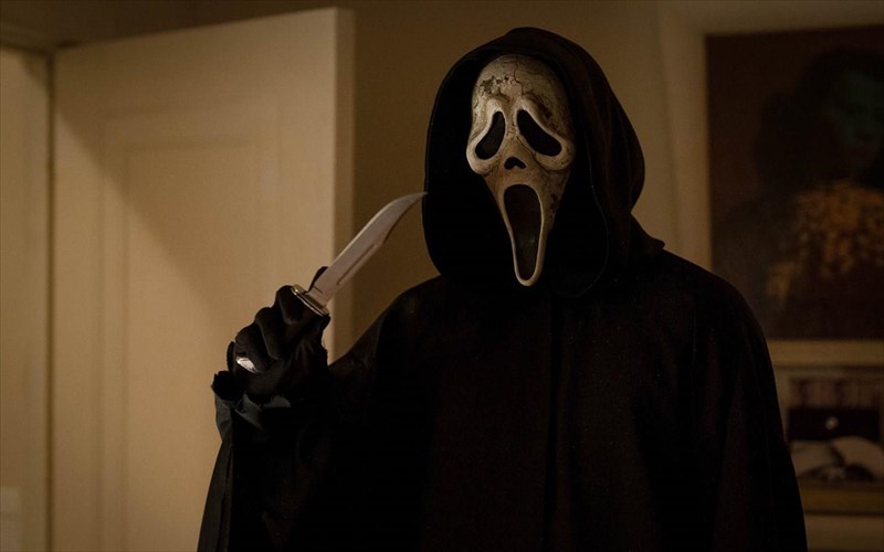 o-augoustos-stin-cosmote-tv-exei-premieres-kai-kai-brabeumenes-festibalikes-tainies