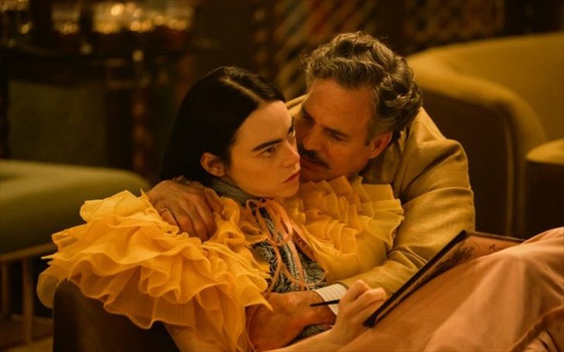 apo-ta-xamena-kormia-tou-alisnter-gkrei-sto-poor-things-tou-giorgou-lanthimou-to-biblio-piso-apo-tin-tainia