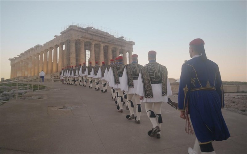 ypodexomaste-ti-nea-sezon-me-16-kainouries-paragoges-kai-sumparagoges-ntokimanter