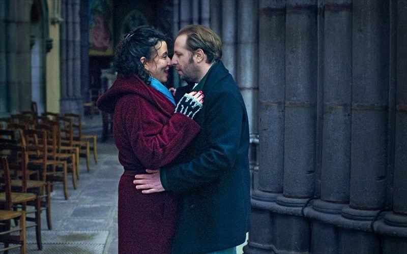 iroas-kanenos-i-istoria-enos-antisumbatikou-erota-sta-sinema