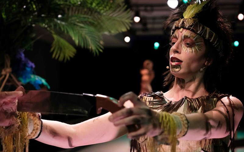 robinsonas-krousos-i-mousikotheatriki-parastasi-gia-olous-epistrefei-sto-megaro