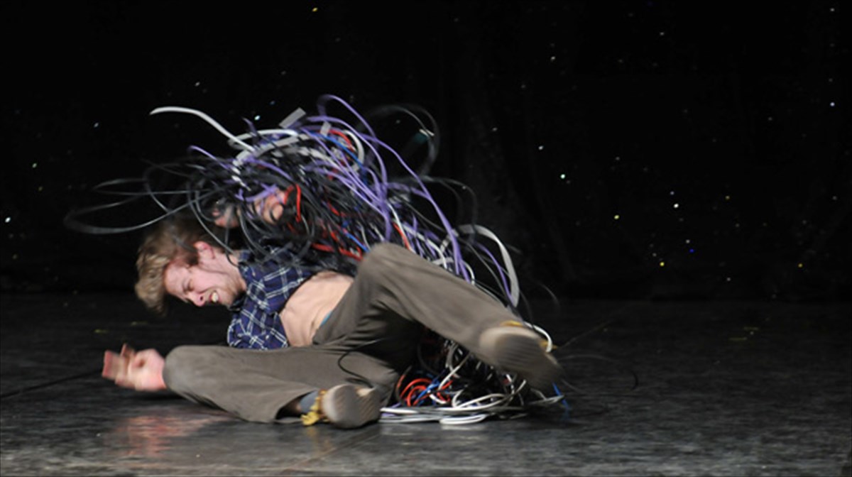 sugxronos-xoros-me-atmosfaira-kampare