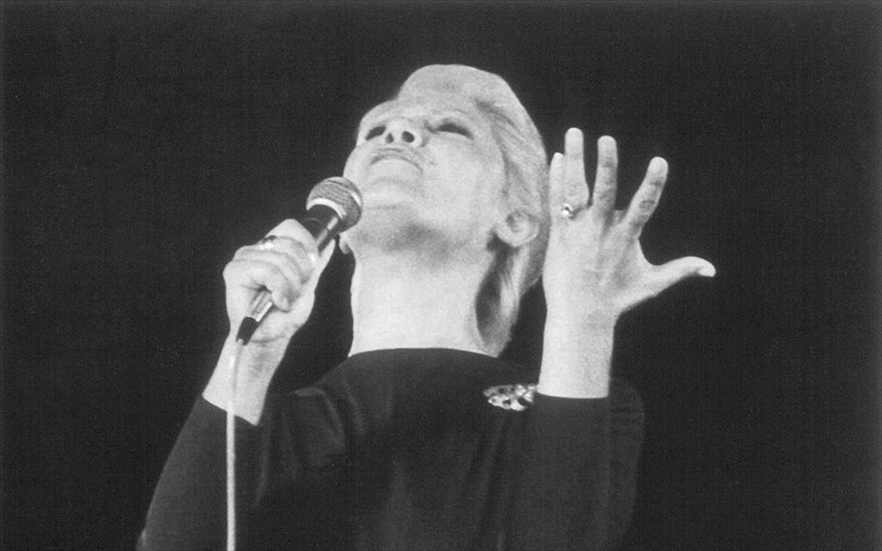 i-prototupi-biografia-tis-marinellas-apo-ton-gianni-ksanthouli-kukloforei