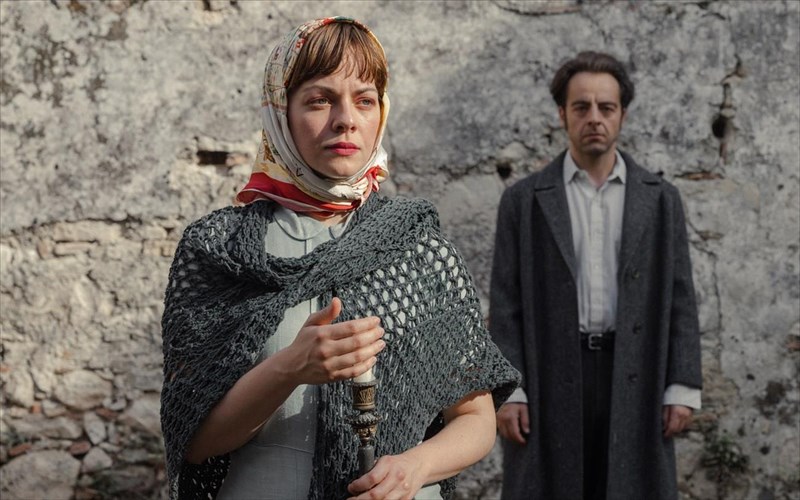 egklima-kai-timoria-o-dimitris-tarloou-skinothetei-sto-theatro-poreia