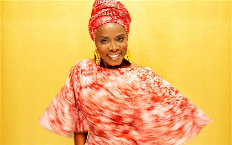 i-proti-ntiba-tis-afrikis-stin-aithousa-stauros-niarxos