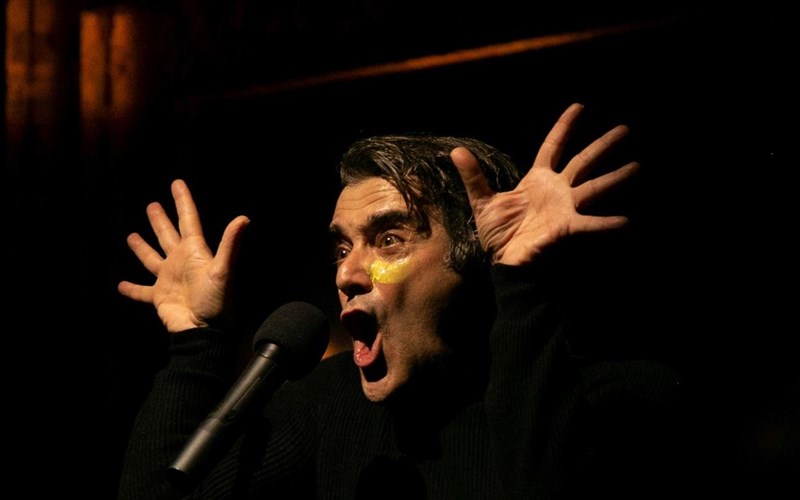 teleutaia-eukairia-gia-to-kokkalo-tin-lutrotiki-rok-teletourgia-me-ton-gerasimo-gennata