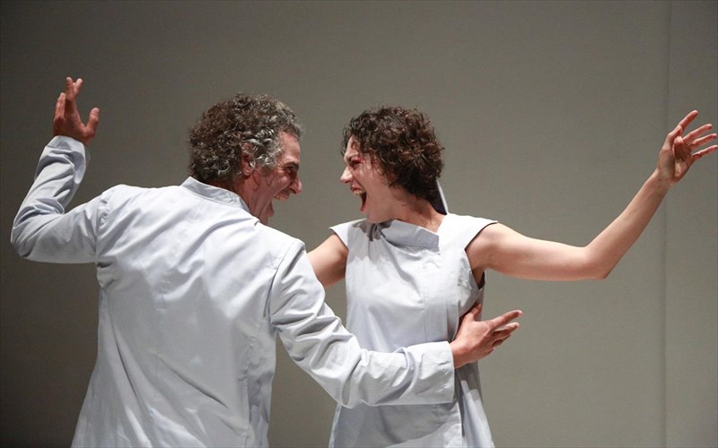 o-glaros-to-brabeumeno-ergo-se-neo-kuklo-parastaseon