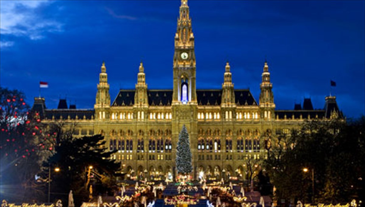 ena-xristougenniatiko-paramuthi-sti-bienni