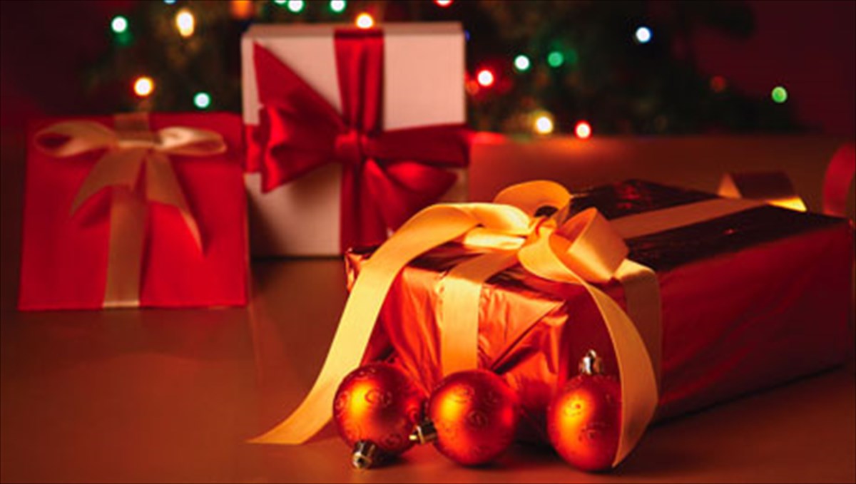 pente-logoi-gia-na-min-antallaksete-dora-ta-fetina-xristougenna