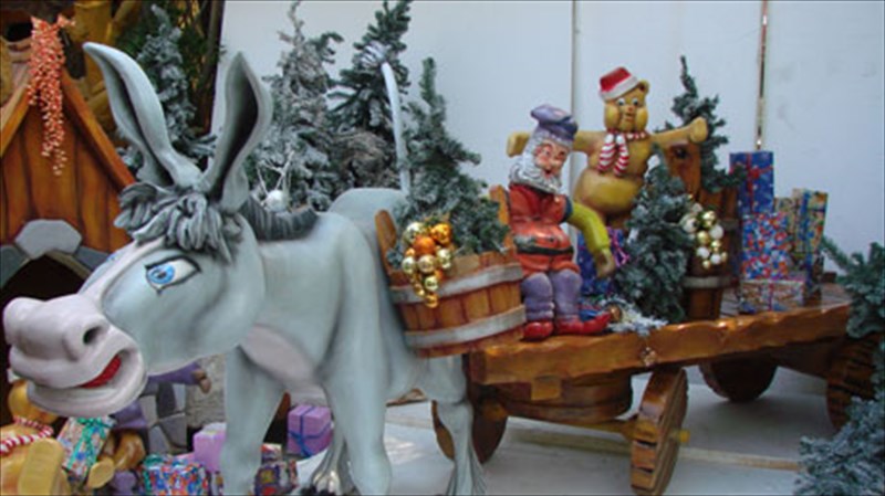 i-athina-ginetai-xristougenniatiko-paramuthi