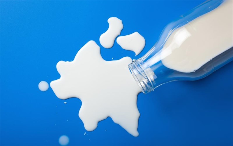 zoiko-gala-kai-ormones-yparxei-sxesi-me-ton-karkino